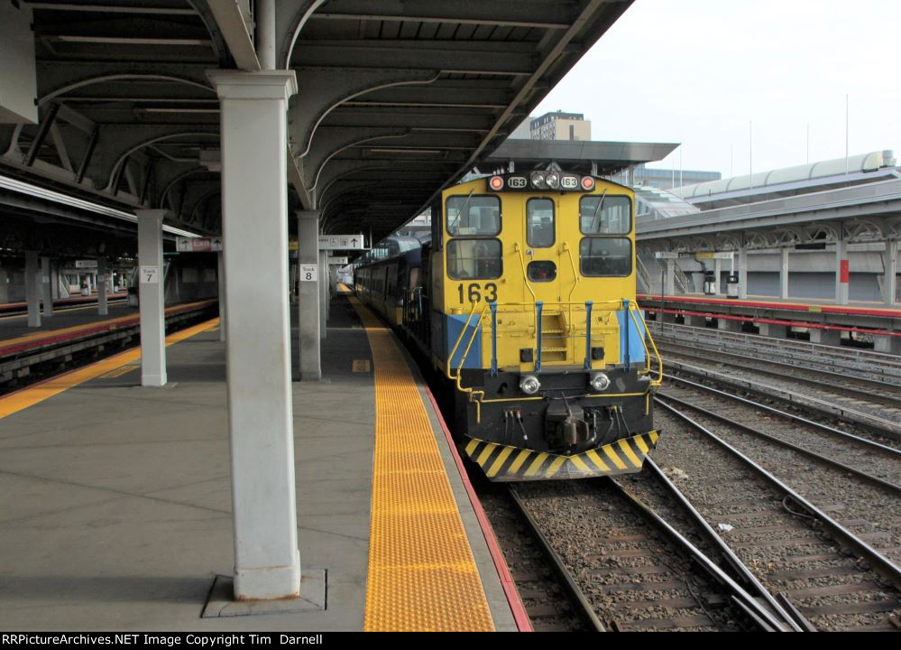 LI 163 on laser train heading down track 8